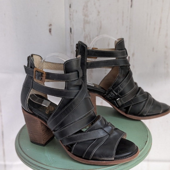 Freebird By Steven Claw Shoes - Picture 7 of 14